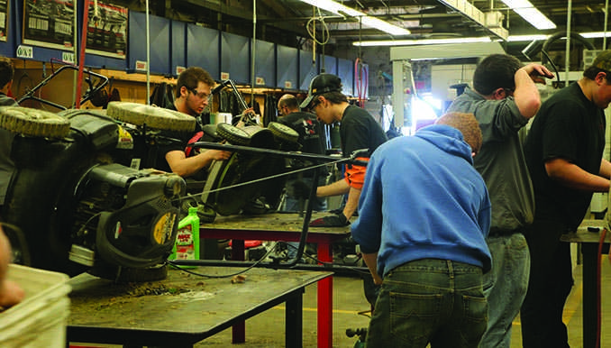 Cleaning+the+Mowers+for+SkillsUSA